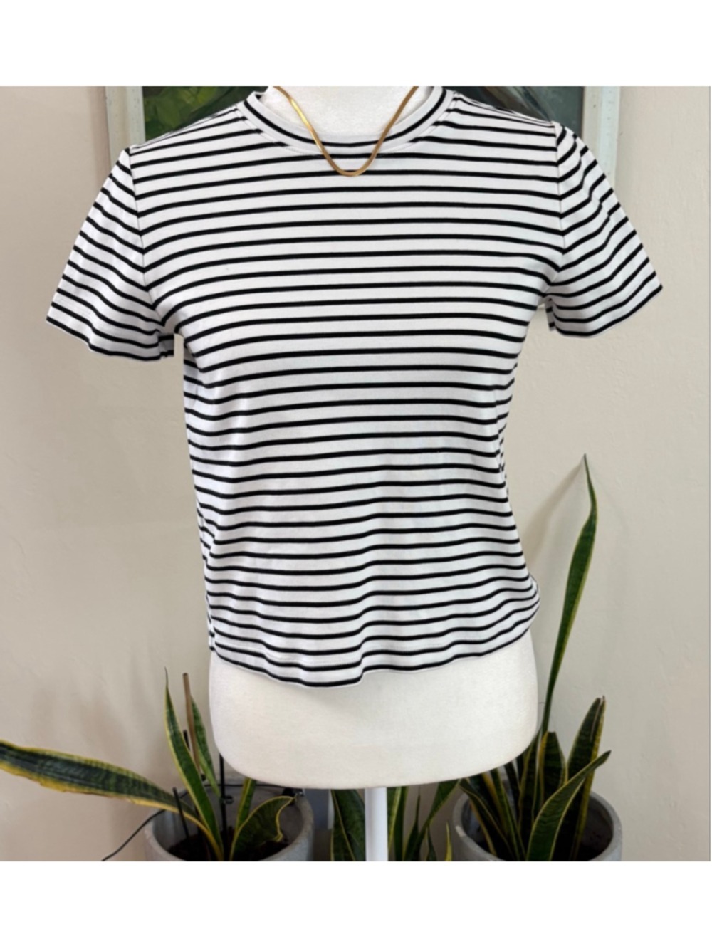SPANX Short Sleeve Striped Tee in White and Black, stretch Size S